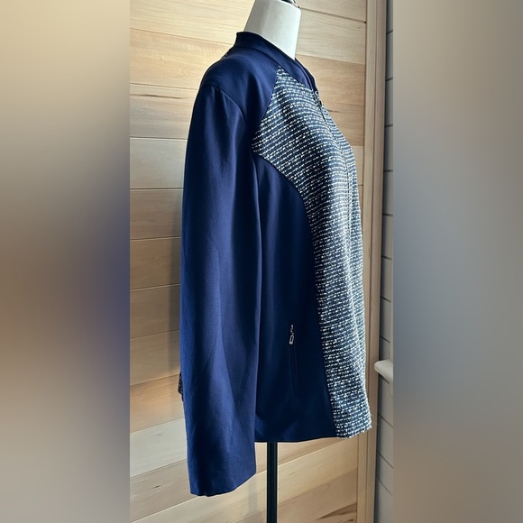 TanJay zip up sweater/jacket  size 18, blue/white with silver specs, 2 pockets - Picture 12 of 14